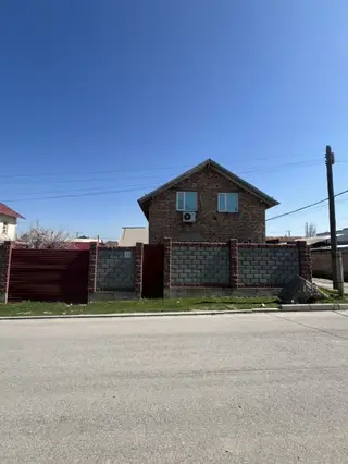 Продаю дом ж/м Кок-Жар под ПСО дорога асфальтирована есть 3х фазка