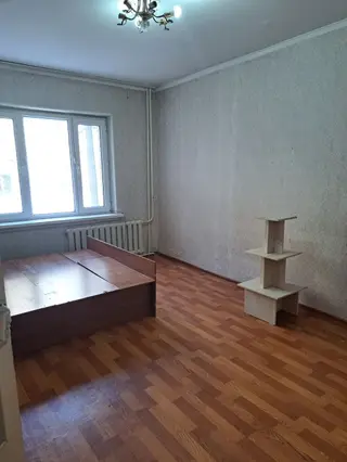 1 комната, 35 м², Аламедин-1 мкр 105 серия, 1 этаж, Старый ремонт