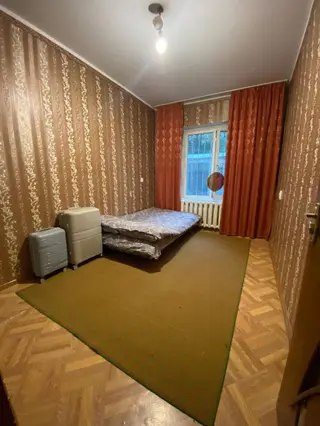 3 комнаты, 64 м², Тунгуч мкр 106 серия, 1 этаж, Старый ремонт