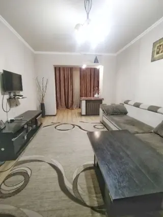 3 комнаты, 70 м², Аламедин-1 мкр 105 серия, 1 этаж, Евроремонт