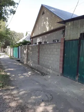 Продается! Дом из жженного кирпича в районе рынка Дордоя, по ул